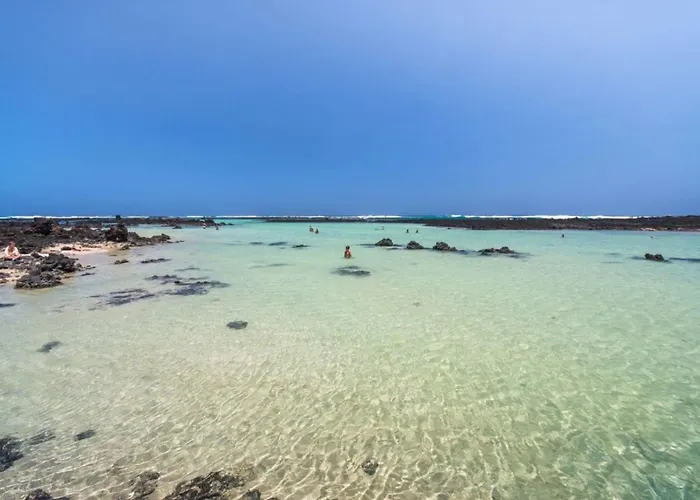 Marysol 2 With Terrace Close To The Sea