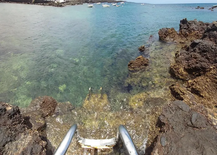 Marysol 2 With Terrace Close To The Sea Lägenhet