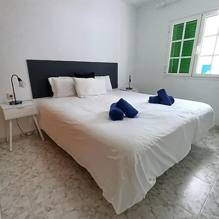 Appartement Marysol 2 With Terrace Close To The Sea Punta Mujeres
