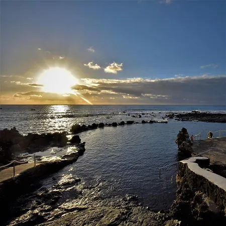 Marysol 2 With Terrace Close To The Sea