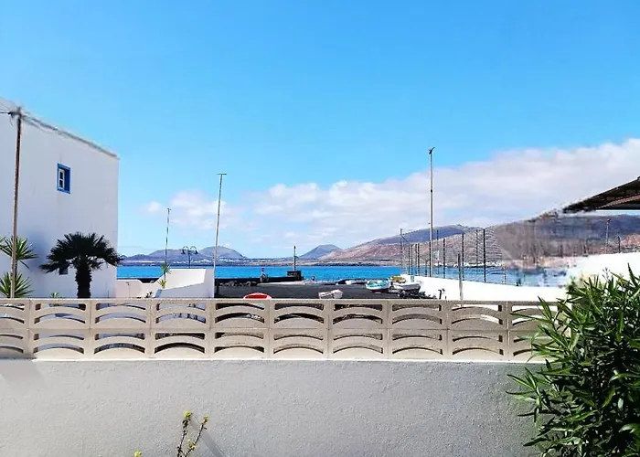 Marysol 2 With Terrace Close To The Sea Apartment