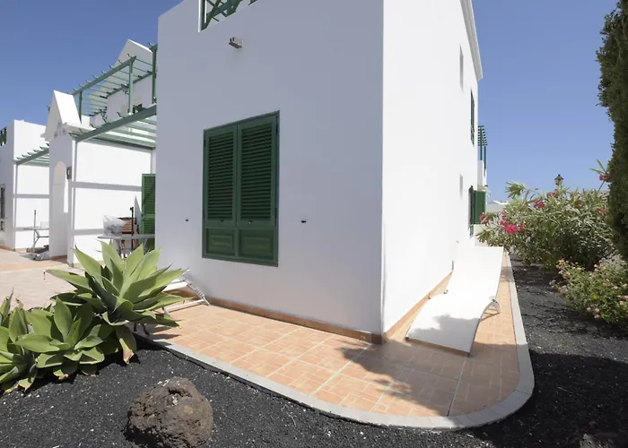 Apartment Marysol 2 With Terrace Close To The Sea *