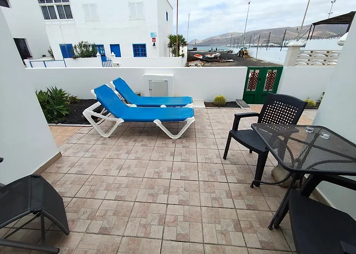 Marysol 2 With Terrace Close To The Sea