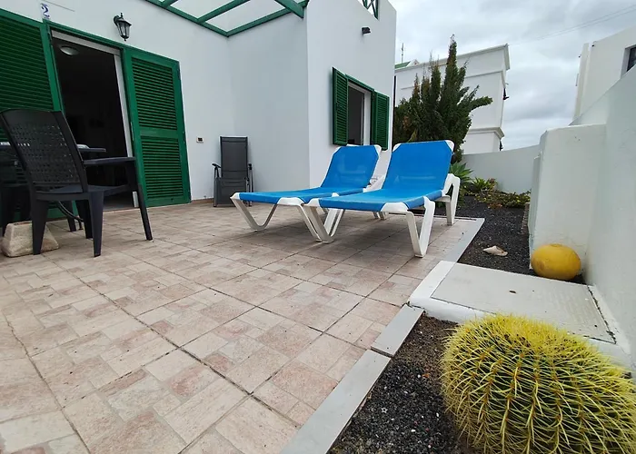 Apartment Marysol 2 With Terrace Close To The Sea